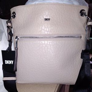 🌷DKNY 'GREGORIO' CROSSBODY TOTE🌷(NWT)🤗💕